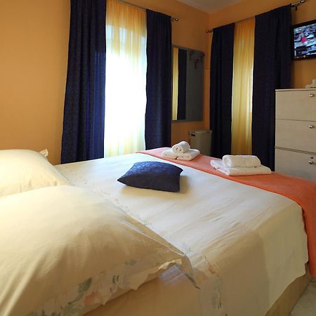 La Familia Apartments Makarska Szoba fotó